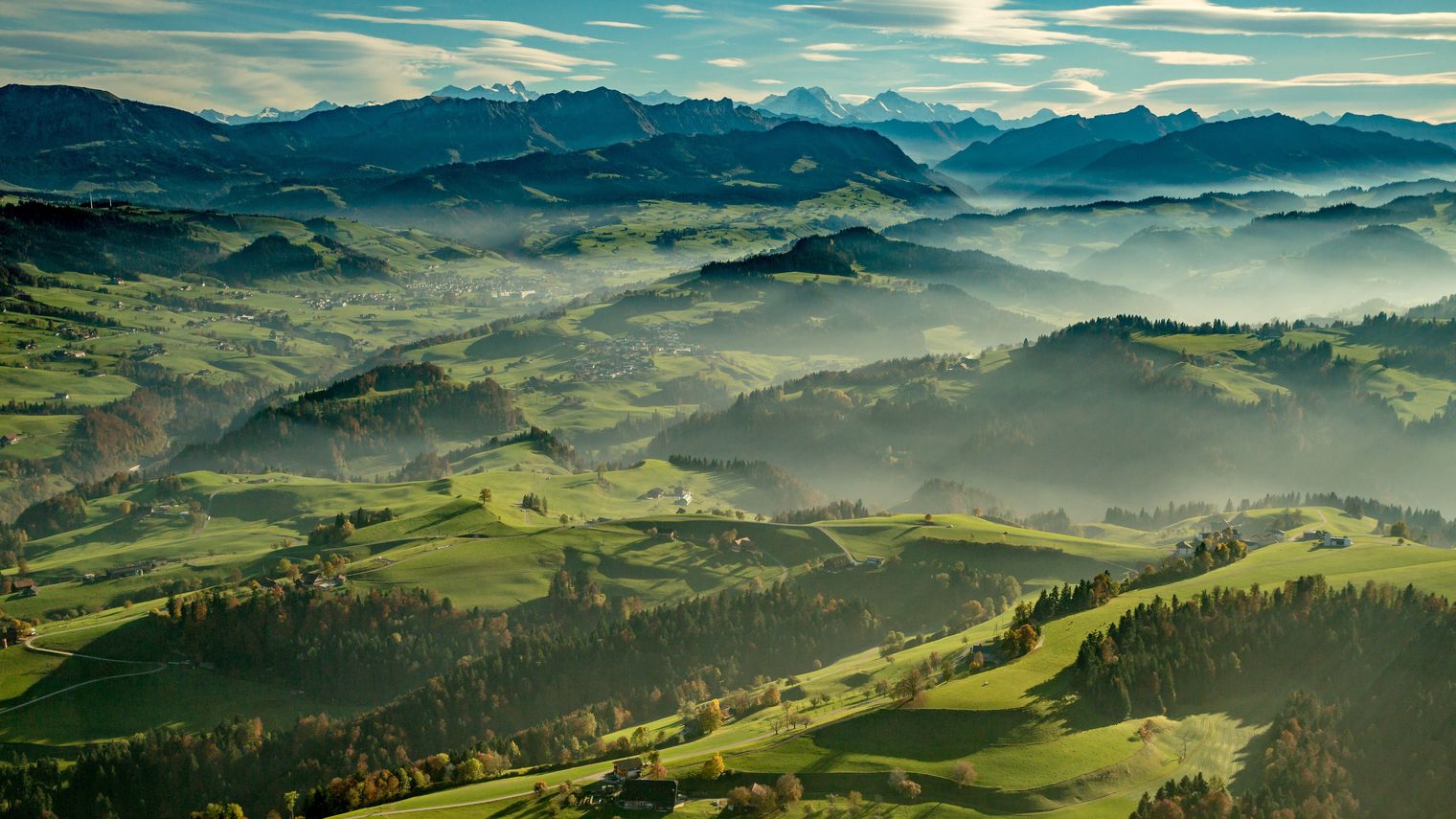Hügellandschaft des Napfgebiets im Entlebuch
